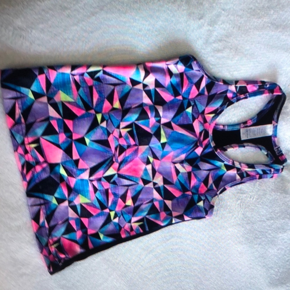 Ivivva by luluemon geometric prism racer back